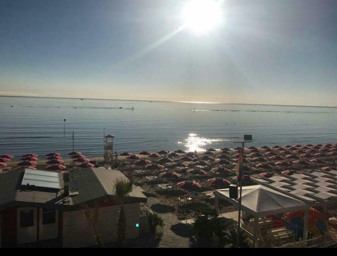 B&B Zia Lelly Фано Экстерьер фото