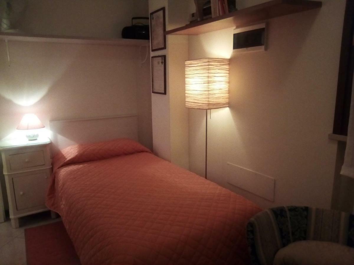 B&B Zia Lelly Фано Экстерьер фото